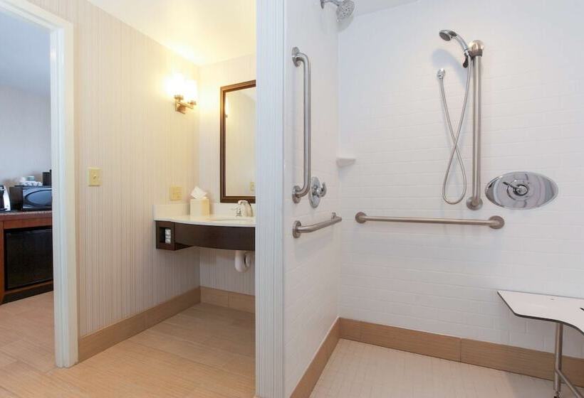 בית מלון כפרי Hilton Garden Inn Burlingtondowntown