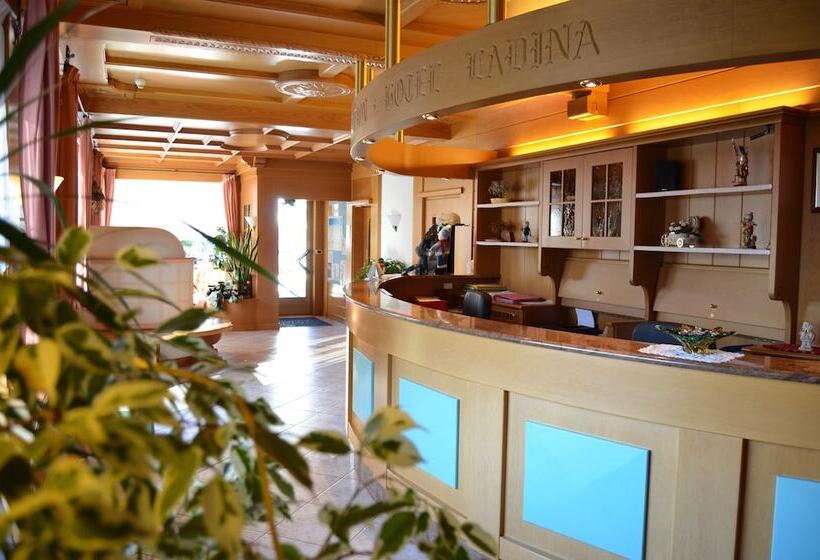 酒店 Ladina