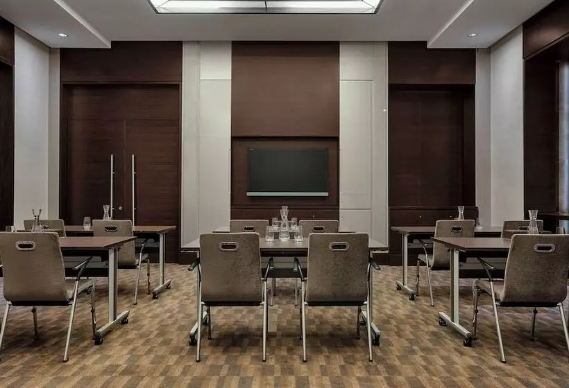 هتل Le Méridien City Centre Bahrain