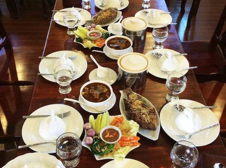 هتل Luang Prabang Legend