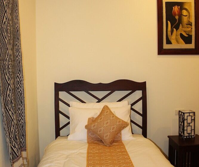 هتل Luang Prabang Legend