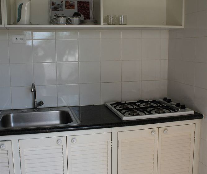 Отель Portobello Apartments