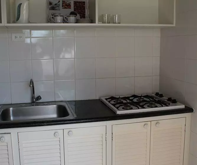 Отель Portobello Apartments