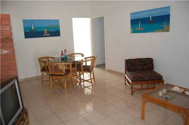 Отель Portobello Apartments