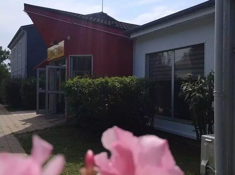 בית מלון כפרי Restaurant Du Lac  Agen