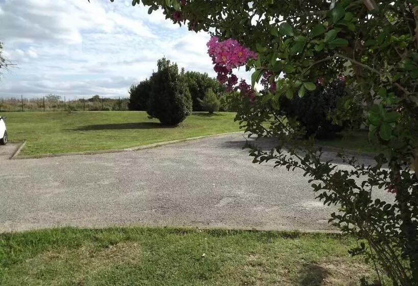 בית מלון כפרי Restaurant Du Lac  Agen