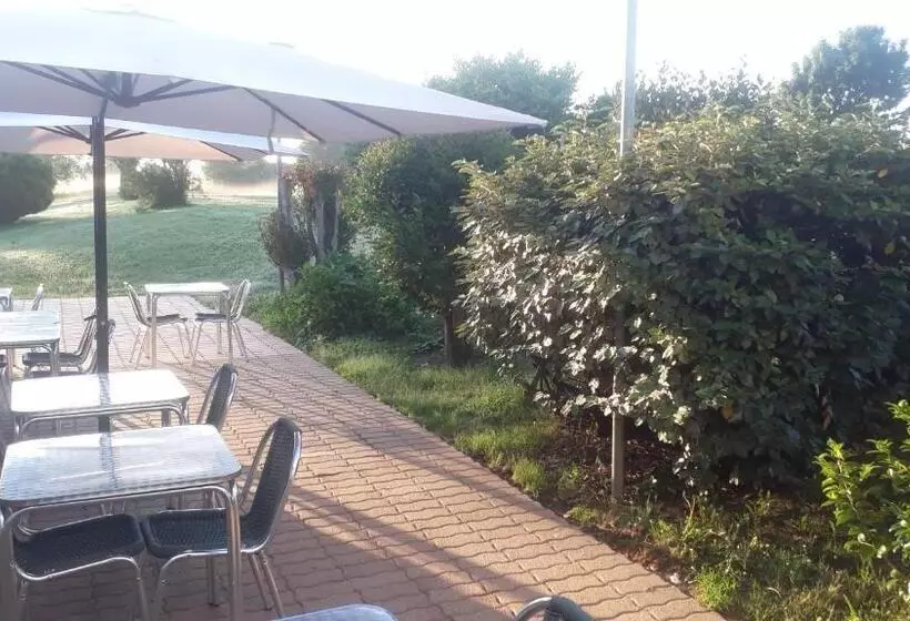 בית מלון כפרי Restaurant Du Lac  Agen