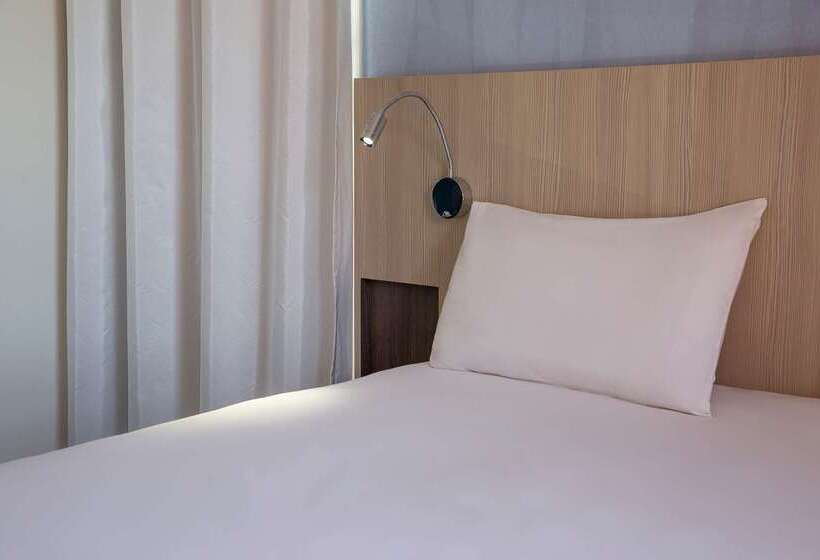 فندق The Originals Access, Hôtel Cholet Gare