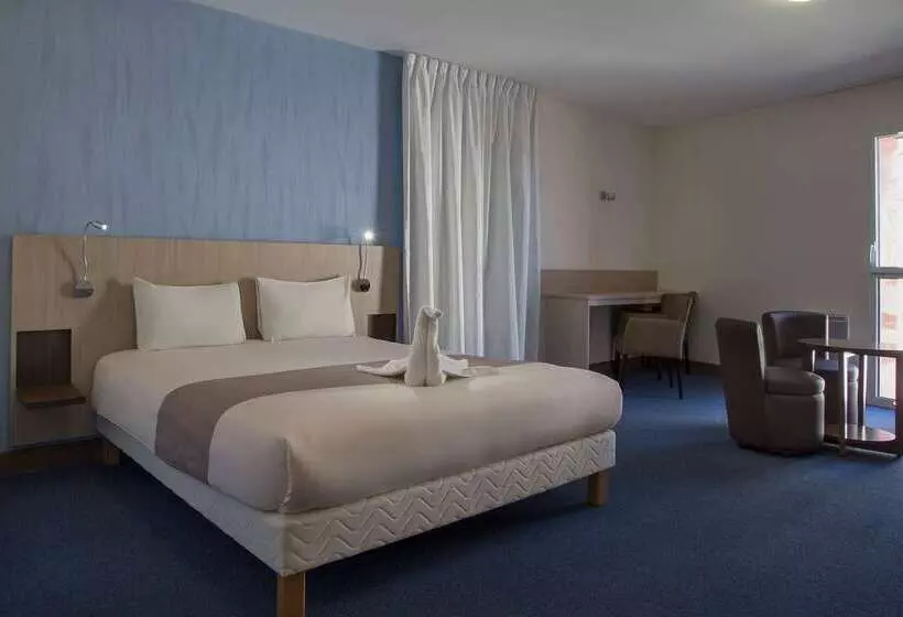 هتل The Originals Access, Hôtel Cholet Gare