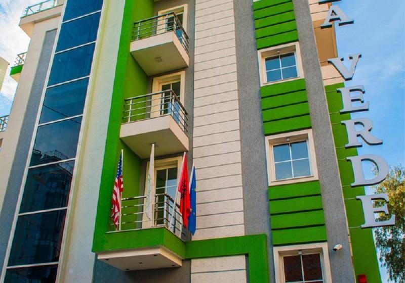 בית מלון כפרי Vila Verde City Center