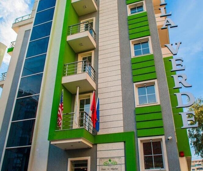 בית מלון כפרי Vila Verde City Center