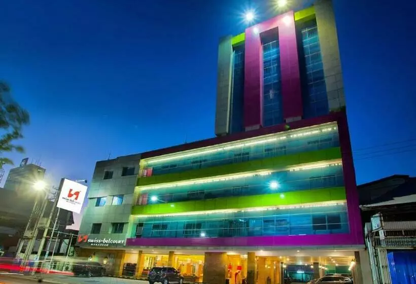 ホテル Swissbelcourt Makassar