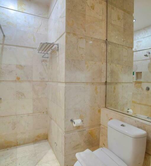 בית מלון כפרי Swissbelcourt Makassar