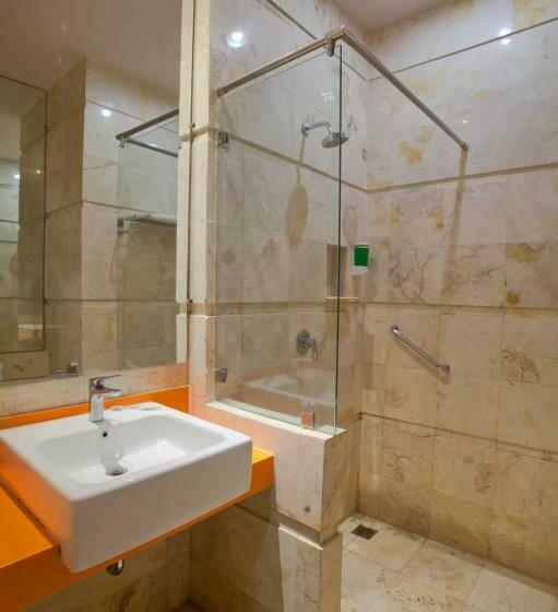 בית מלון כפרי Swissbelcourt Makassar