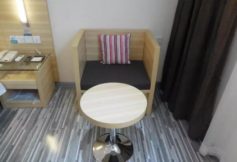 Hotelli City Comfort Inn Guangzhou Xintang Town Shapu Avenue