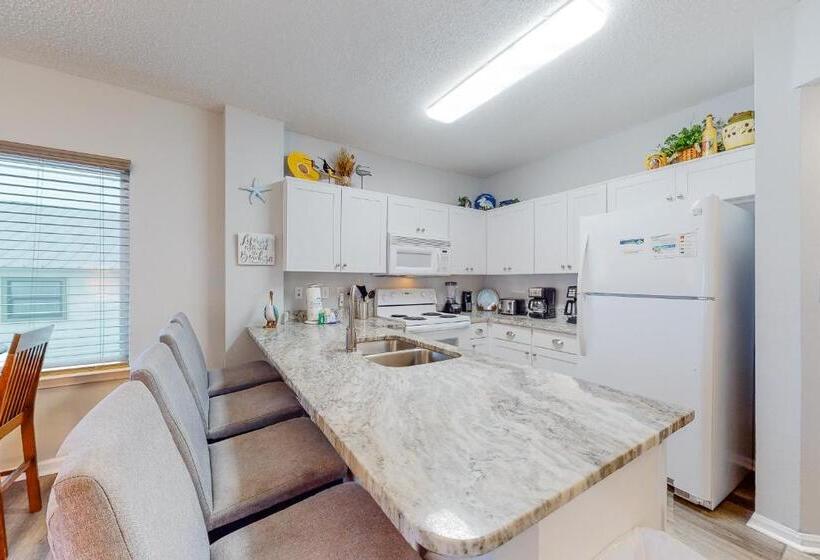 فندق Tropic Isl 205