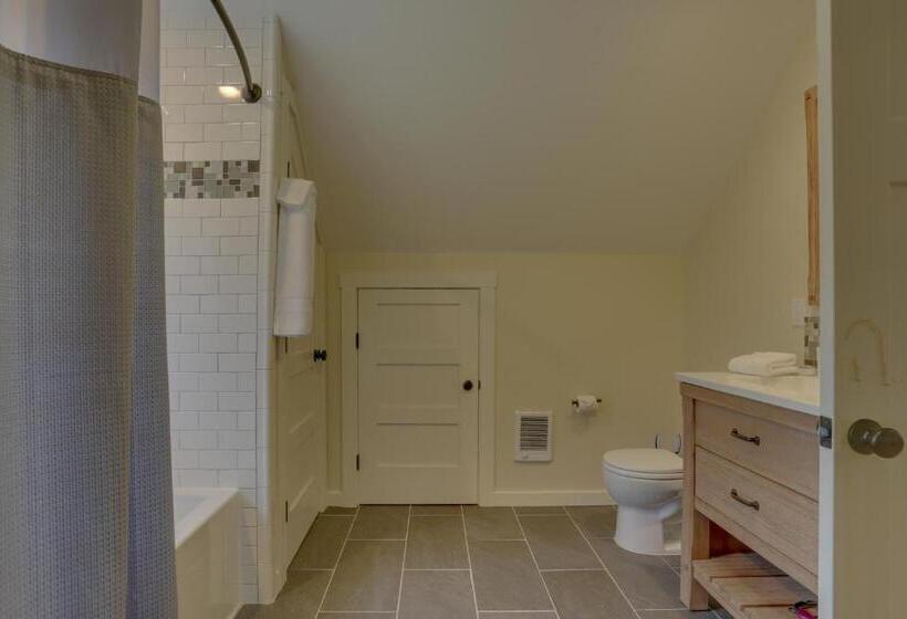 Отель White Salmon River Refuge