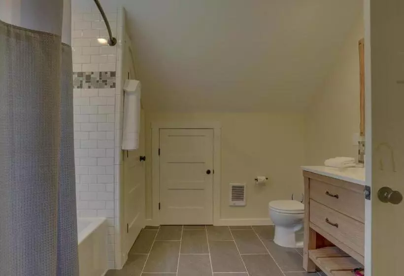 Hotelli White Salmon River Refuge