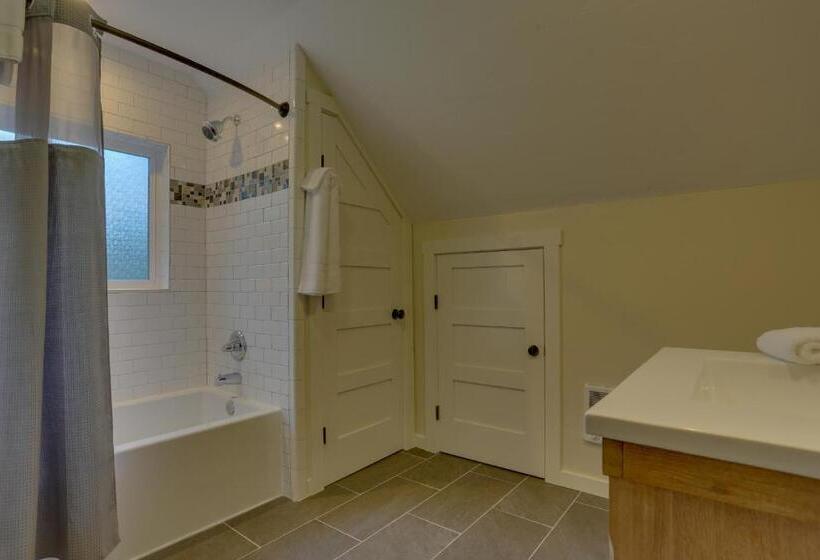 Отель White Salmon River Refuge