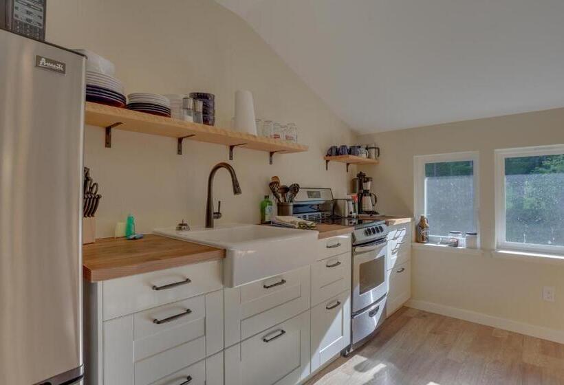 Отель White Salmon River Refuge