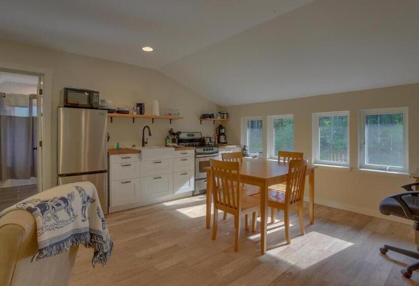 Отель White Salmon River Refuge