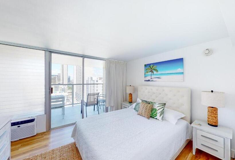 هتل Island Colony 1602