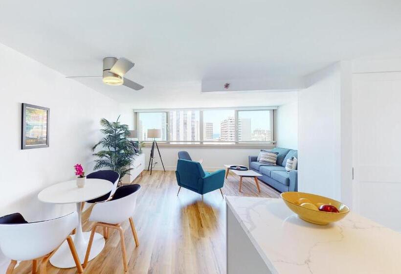 هتل Island Colony 1602