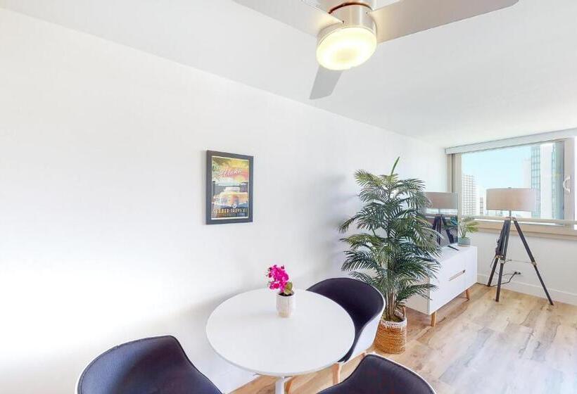 هتل Island Colony 1602