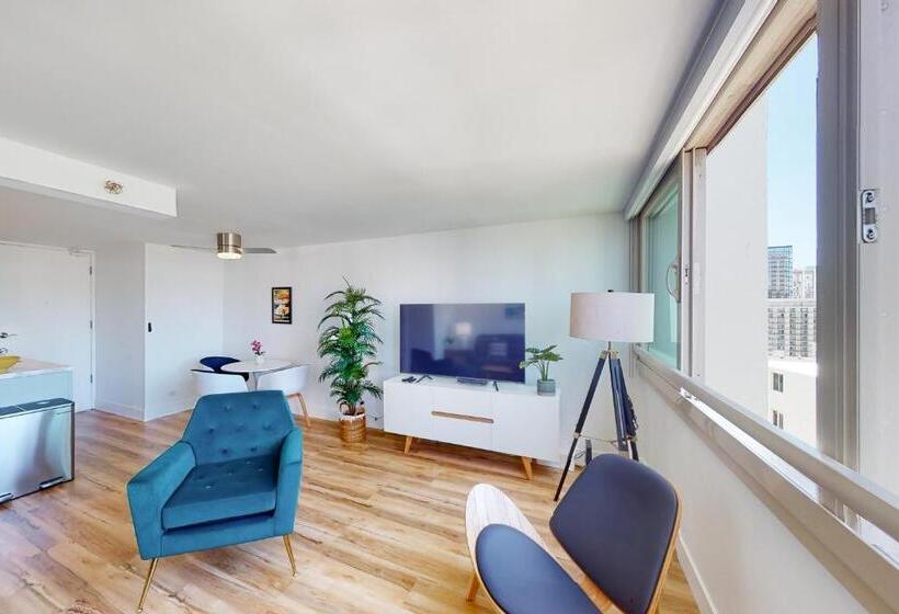 هتل Island Colony 1602