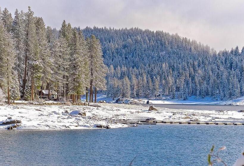 ホテル The Lake House