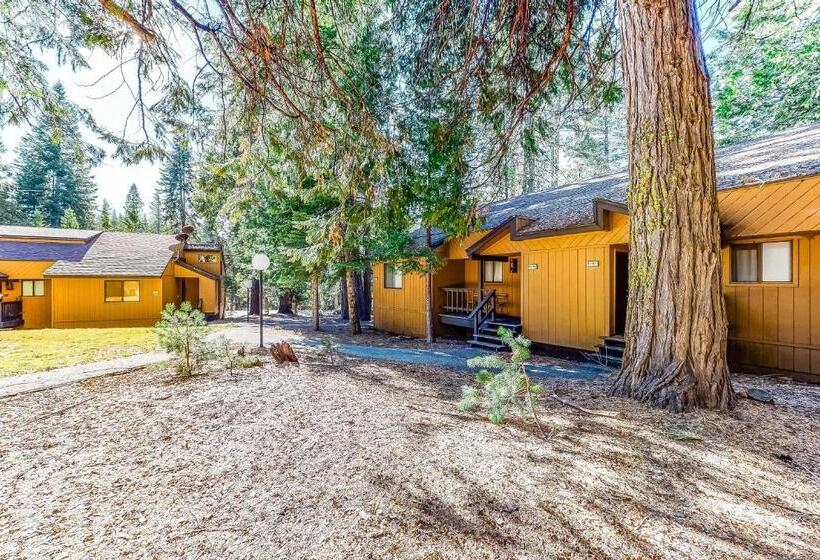 ホテル The Lake House