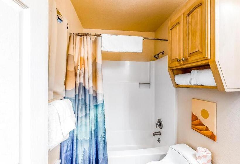 ホテル The Lake House