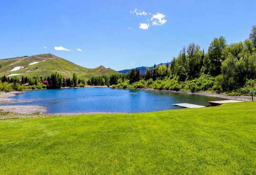 هتل Tranquil Family Retreat