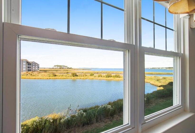 בית מלון כפרי Bethany Bay Condos