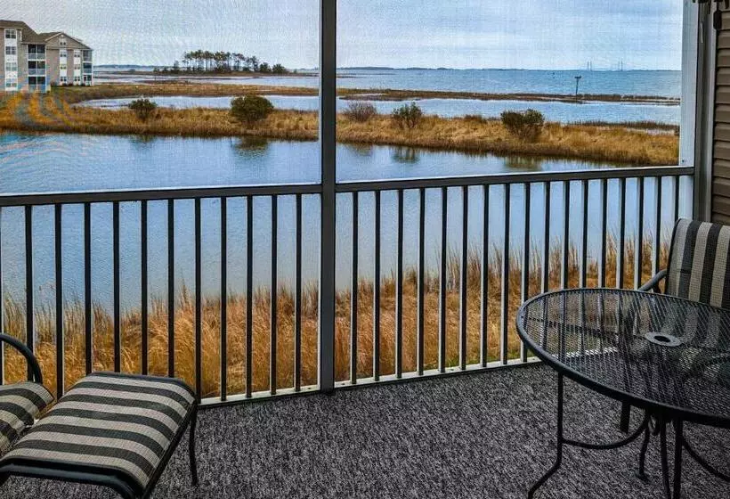 Hotelli Bethany Bay Condos