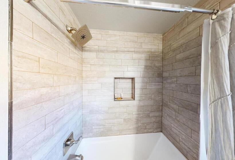 هتل Crazy Horse Condo