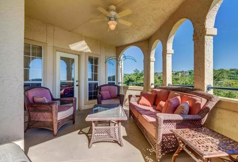 Hotelli Texas On The Lake