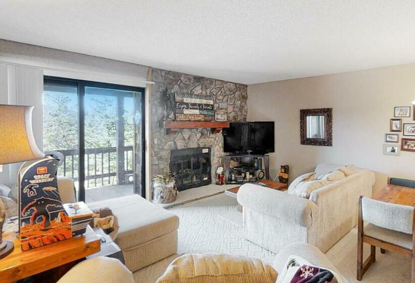 ホテル Jabberwocky 303