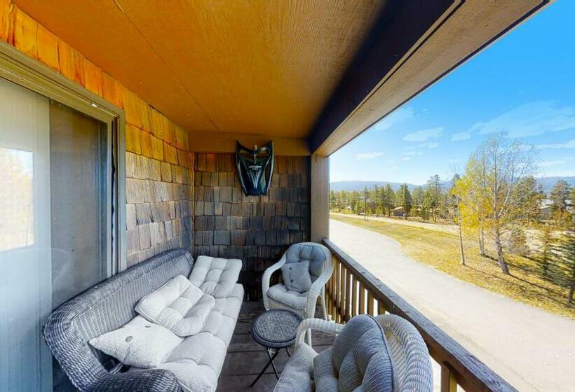 ホテル Jabberwocky 303