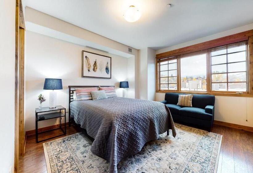 فندق Waterside Village B