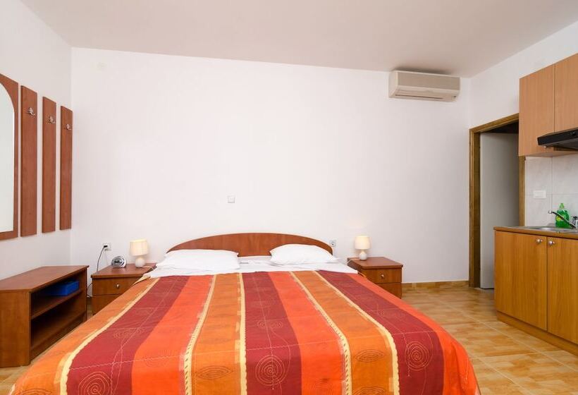 בית מלון כפרי Kusalo Apartments