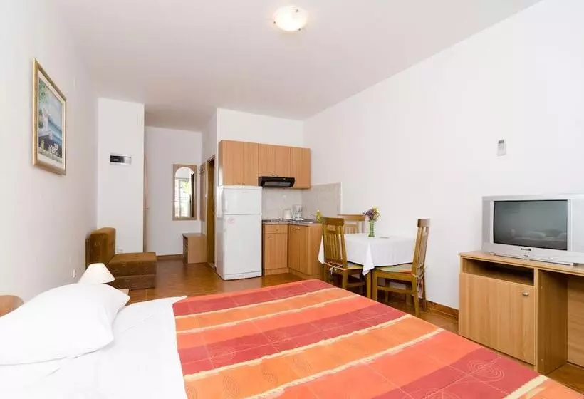 هتل Kusalo Apartments