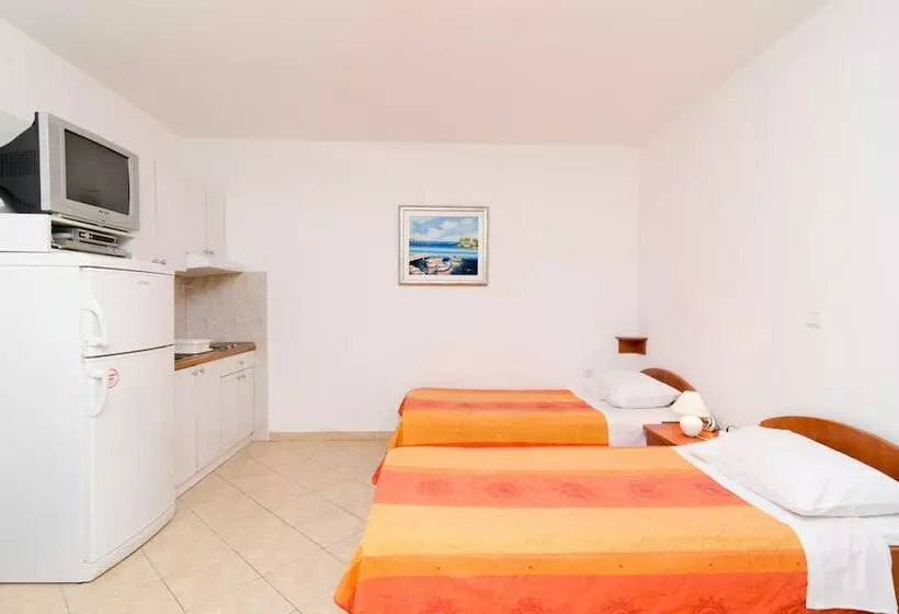 هتل Kusalo Apartments