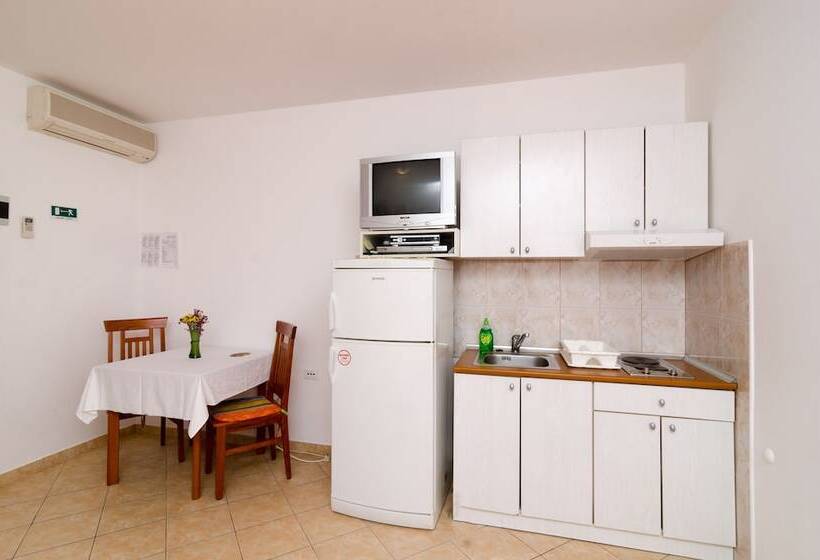 בית מלון כפרי Kusalo Apartments