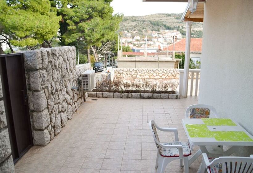 בית מלון כפרי Kusalo Apartments