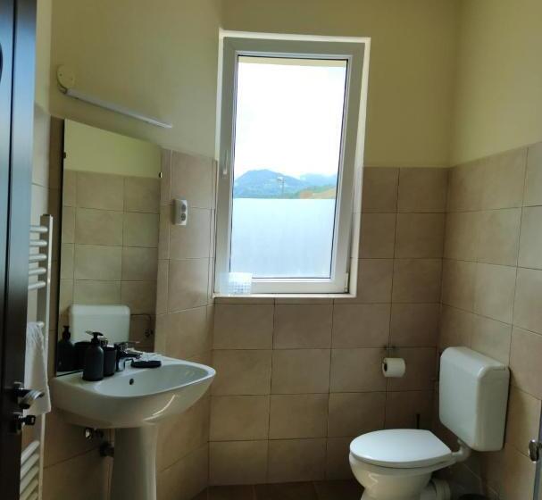 בית מלון כפרי Astra