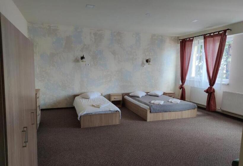 בית מלון כפרי Astra