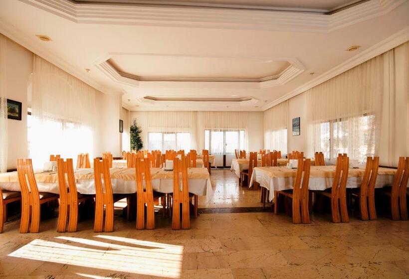 בית מלון כפרי Ciner