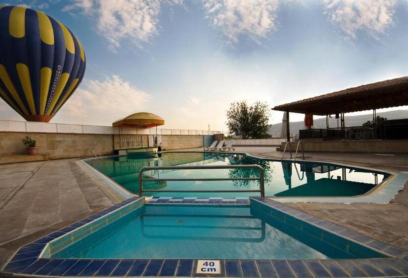 בית מלון כפרי Ciner