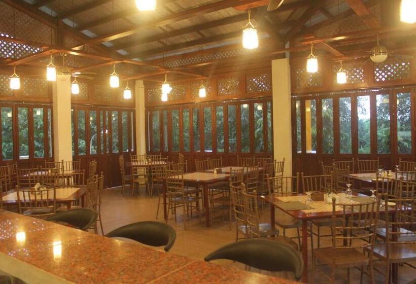 ホテル Coron Hilltop View Resort